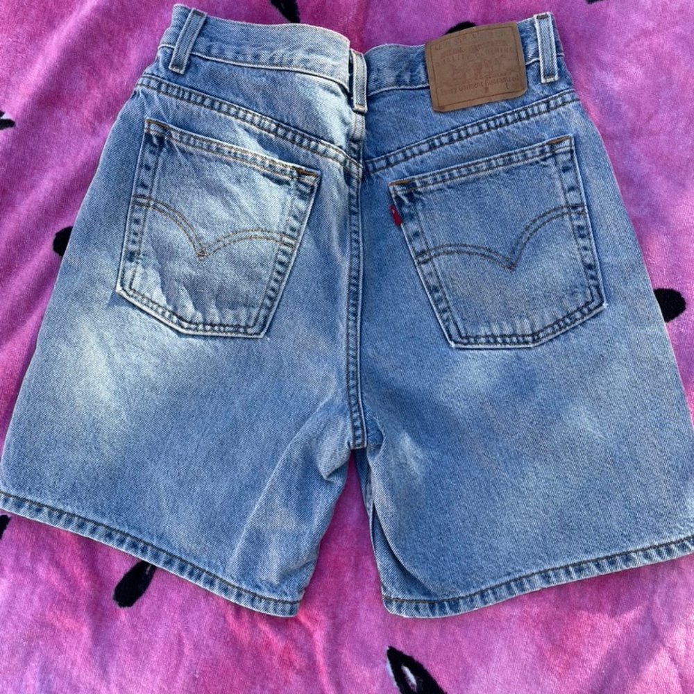 Levi's Womens 550 Relaxed Shorts